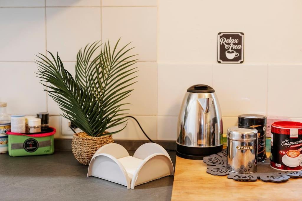 The Attico Chic Urban Free Parking Apartment โบโลญญา ภายนอก รูปภาพ